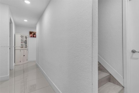 Adosado en venta en Homestead, Florida, 4 dormitorios, 129.88 m2 № 1973501 - foto 12