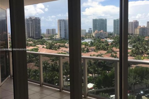 Condominio en venta en Sunny Isles Beach, Florida, 2 dormitorios, 135.36 m2 № 1994634 - foto 23