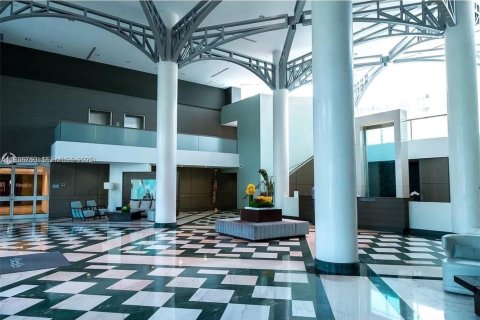 Condominio en venta en Sunny Isles Beach, Florida, 2 dormitorios, 135.36 m2 № 1994634 - foto 7