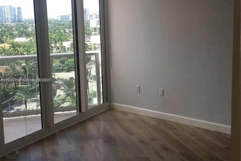 Condominio en venta en Sunny Isles Beach, Florida, 2 dormitorios, 135.36 m2 № 1994634 - foto 16