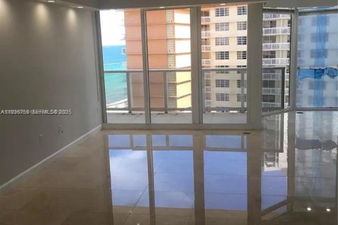 Condominio en venta en Sunny Isles Beach, Florida, 2 dormitorios, 135.36 m2 № 1994634 - foto 14