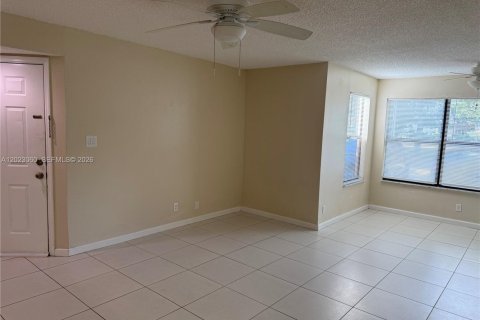 Condo in Davie, Florida, 1 bedroom  № 2179202 - photo 9