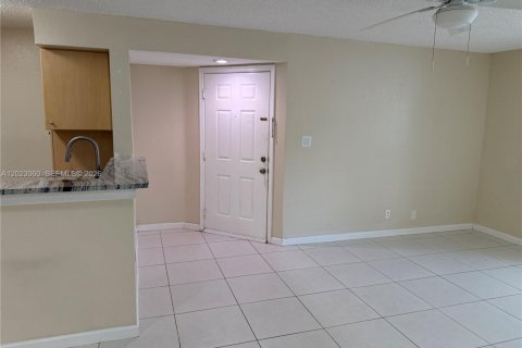Condo in Davie, Florida, 1 bedroom  № 2179202 - photo 8