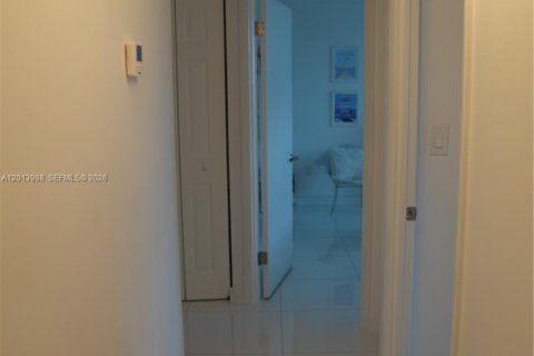 Condo in Aventura, Florida, 2 bedrooms  № 2089508 - photo 20