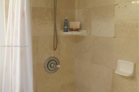 Condo in Aventura, Florida, 2 bedrooms  № 2089508 - photo 28
