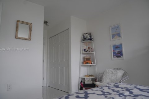 Condo in Aventura, Florida, 2 bedrooms  № 2089508 - photo 23