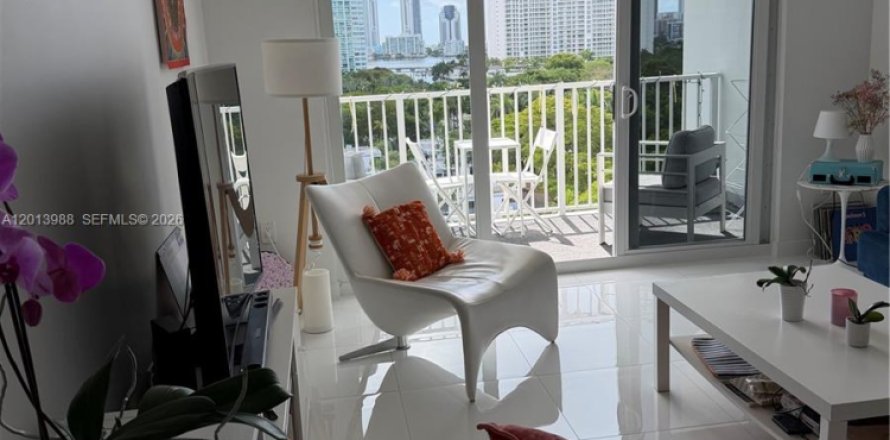 Condo in Aventura, Florida, 2 bedrooms  № 2089508
