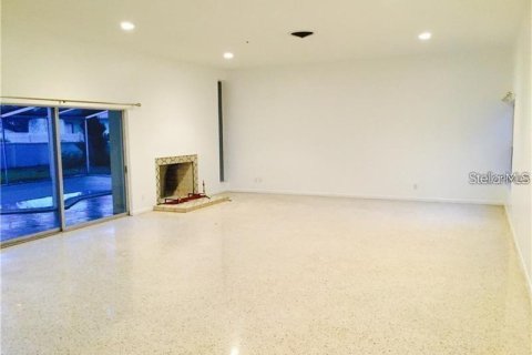 Villa ou maison à louer à Saint Petersburg, Floride: 3 chambres, 204.2 m2 № 2414899 - photo 5