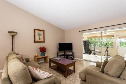 House in Palm Coast, Florida 3 bedrooms, 174.47 sq.m. № 1273868 - photo 4