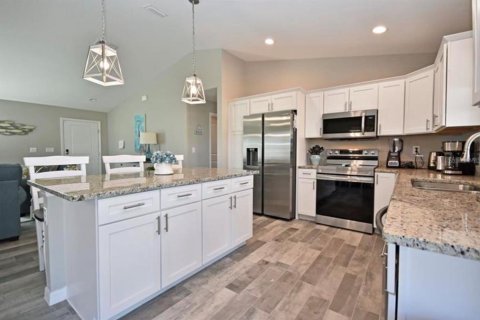 House in Englewood, Florida 3 bedrooms, 152.36 sq.m. № 2109518 - photo 15