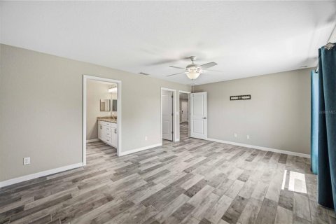 House in Englewood, Florida 3 bedrooms, 152.36 sq.m. № 2109518 - photo 28