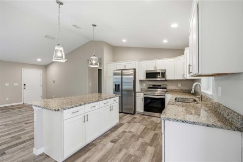 House in Englewood, Florida 3 bedrooms, 152.36 sq.m. № 2109518 - photo 14