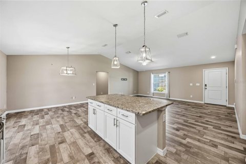 House in Englewood, Florida 3 bedrooms, 152.36 sq.m. № 2109518 - photo 12
