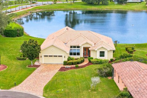 Villa ou maison à vendre à Weeki Wachee, Floride: 3 chambres, 235.51 m2 № 2413616 - photo 7