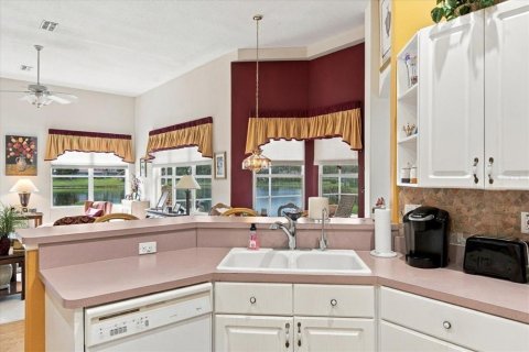 Villa ou maison à vendre à Weeki Wachee, Floride: 3 chambres, 235.51 m2 № 2413616 - photo 26