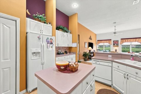 Villa ou maison à vendre à Weeki Wachee, Floride: 3 chambres, 235.51 m2 № 2413616 - photo 27