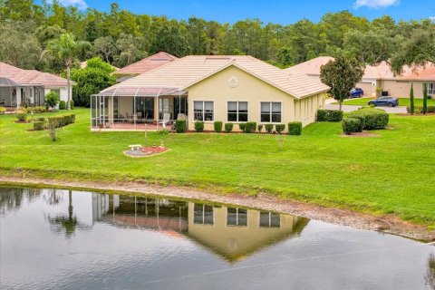 Villa ou maison à vendre à Weeki Wachee, Floride: 3 chambres, 235.51 m2 № 2413616 - photo 8