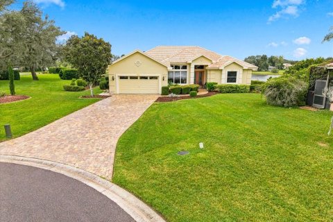 Villa ou maison à vendre à Weeki Wachee, Floride: 3 chambres, 235.51 m2 № 2413616 - photo 3