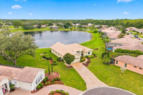 Villa ou maison à vendre à Weeki Wachee, Floride: 3 chambres, 235.51 m2 № 2413616 - photo 2