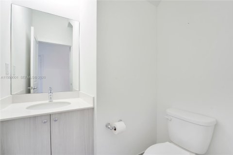 House in Ave Maria, Florida 3 bedrooms, 178.74 sq.m. № 2064278 - photo 12