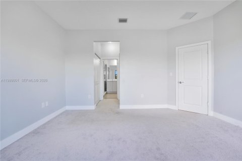 House in Ave Maria, Florida 3 bedrooms, 178.74 sq.m. № 2064278 - photo 17