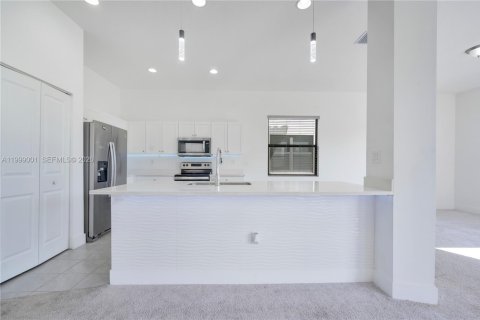 House in Ave Maria, Florida 3 bedrooms, 178.74 sq.m. № 2064278 - photo 7