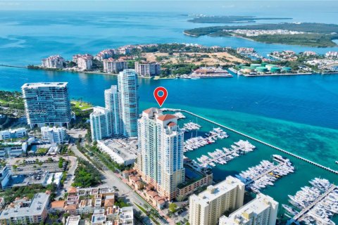 Condo in Miami Beach, Florida, 2 bedrooms  № 2065590 - photo 2