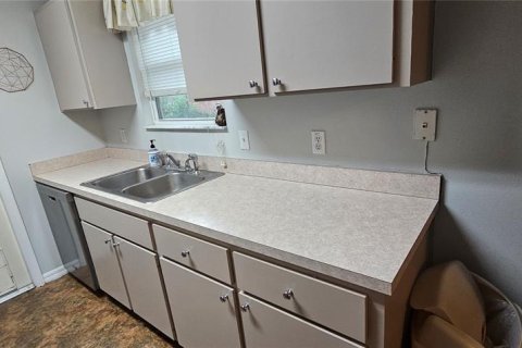 House in Ocala, Florida 3 bedrooms, 106.28 sq.m. № 1816694 - photo 19