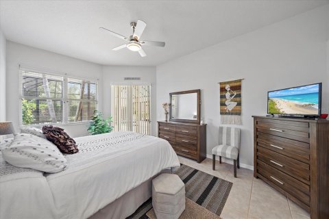 House in Osprey, Florida 4 bedrooms, 198.35 sq.m. № 1673080 - photo 17