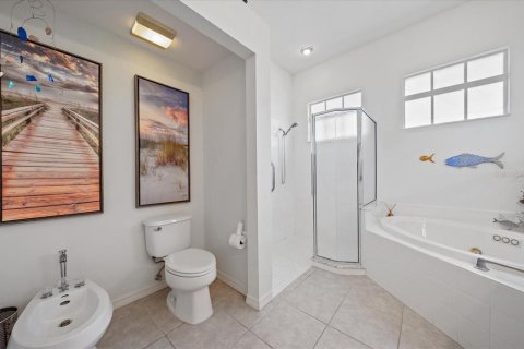 House in Osprey, Florida 4 bedrooms, 198.35 sq.m. № 1673080 - photo 20