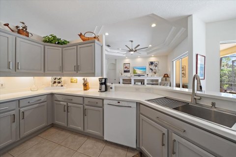 House in Osprey, Florida 4 bedrooms, 198.35 sq.m. № 1673080 - photo 13