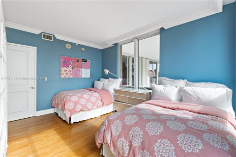 Condo in Key Biscayne, Florida, 4 bedrooms  № 1859983 - photo 27