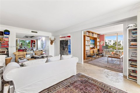 Condo in Key Biscayne, Florida, 4 bedrooms  № 1859983 - photo 16