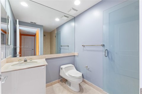 Condo in Key Biscayne, Florida, 4 bedrooms  № 1859983 - photo 26