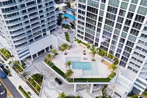 Condominio en alquiler en Fort Lauderdale, Florida, 3 dormitorios, 175.59 m2 № 1991855 - foto 28