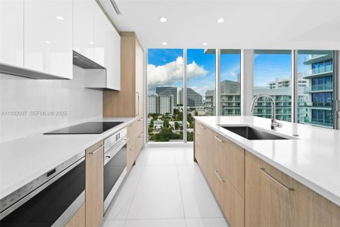 Condominio en alquiler en Fort Lauderdale, Florida, 3 dormitorios, 175.59 m2 № 1991855 - foto 6