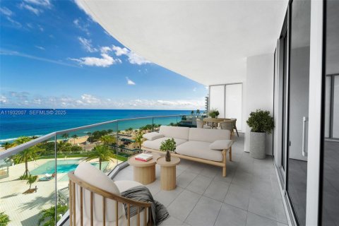 Condominio en alquiler en Fort Lauderdale, Florida, 3 dormitorios, 175.59 m2 № 1991855 - foto 1