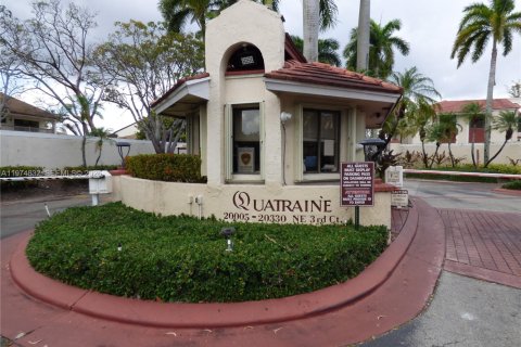 Condominio en Miami, Florida, 2 dormitorios  № 2036122