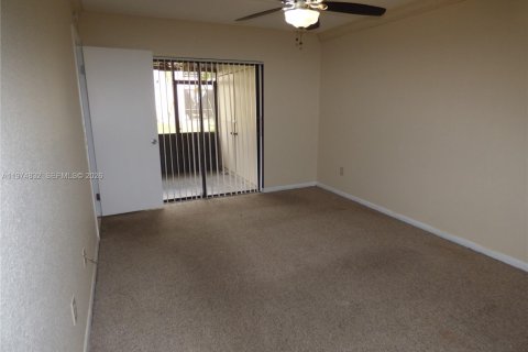 Condominio en venta en Miami, Florida, 2 dormitorios, 90.86 m2 № 2036122 - foto 6