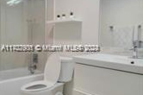 Купить кондоминиум в Халландейл-Бич, Флорида 2 спальни, 134.71м2, № 1959031 - фото 11