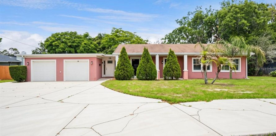 House in Casselberry, Florida 4 bedrooms, 201.23 sq.m. № 2230956