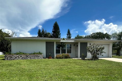 Villa ou maison à Port Charlotte, Floride 2 chambres, 127.74 m2 № 2352336