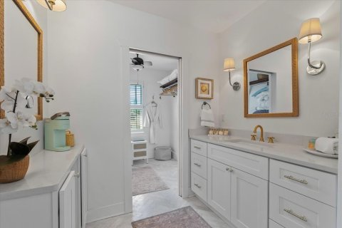Casa en alquiler en Saint Petersburg, Florida, 5 dormitorios, 324.6 m2 № 1784709 - foto 28