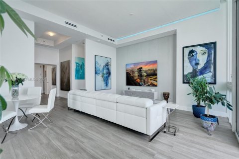 Condominio en venta en Sunny Isles Beach, Florida, 3 dormitorios, 257.15 m2 № 2027073 - foto 8