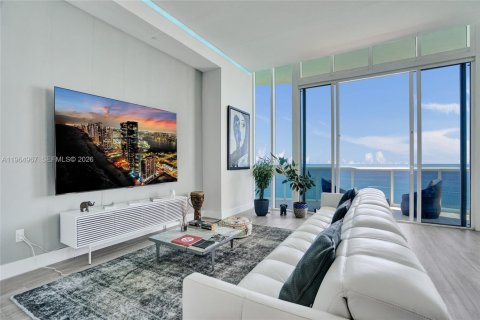 Condominio en venta en Sunny Isles Beach, Florida, 3 dormitorios, 257.15 m2 № 2027073 - foto 7