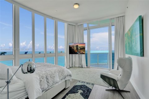 Condominio en venta en Sunny Isles Beach, Florida, 3 dormitorios, 257.15 m2 № 2027073 - foto 22