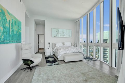 Condominio en venta en Sunny Isles Beach, Florida, 3 dormitorios, 257.15 m2 № 2027073 - foto 20