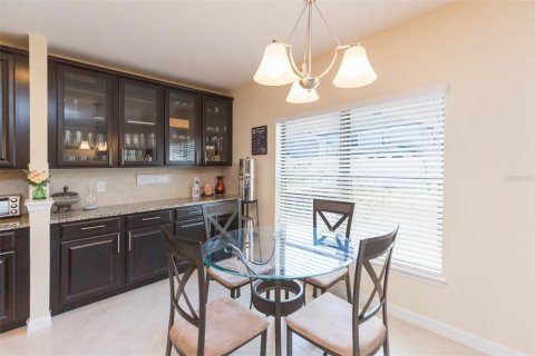 House in Wimauma, Florida 5 bedrooms, 277.5 sq.m. № 1669952 - photo 21