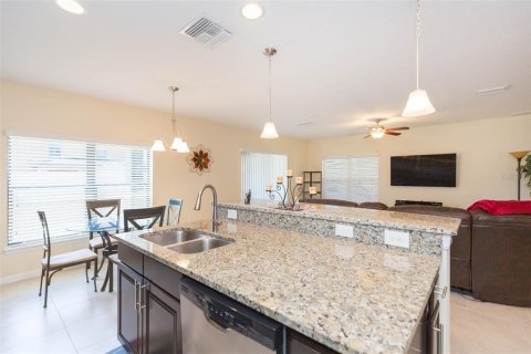 House in Wimauma, Florida 5 bedrooms, 277.5 sq.m. № 1669952 - photo 18