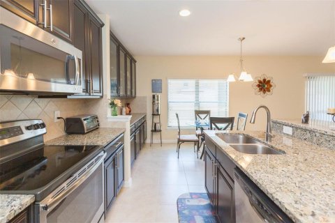 House in Wimauma, Florida 5 bedrooms, 277.5 sq.m. № 1669952 - photo 19